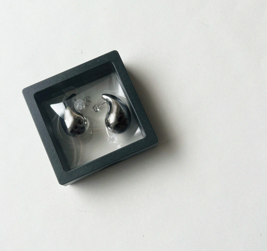 ピアス